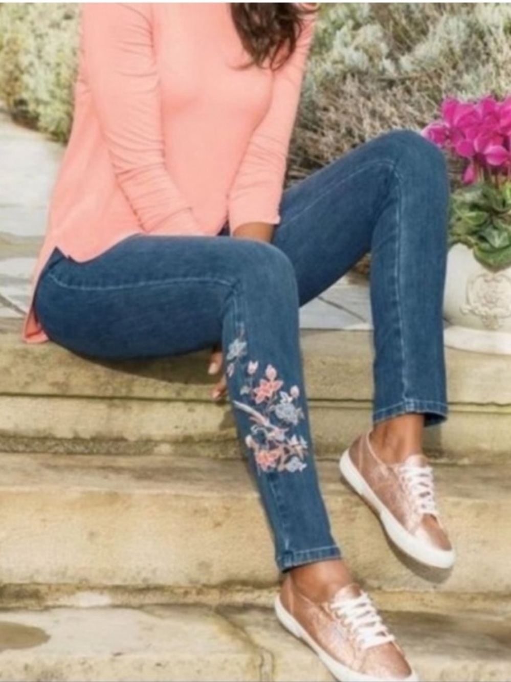 Soft Surroundings Metro Floral Embroidered Denim Jeans Large
